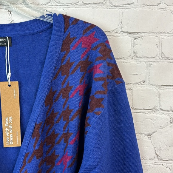 BloomChic Blue Houndstooth Wrap Knit Sweater Plus Size 1X - Picture 3 of 5